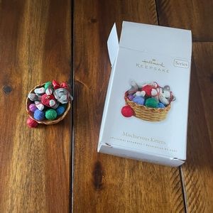 2010 Hallmark Mischievous Kittens Ornament